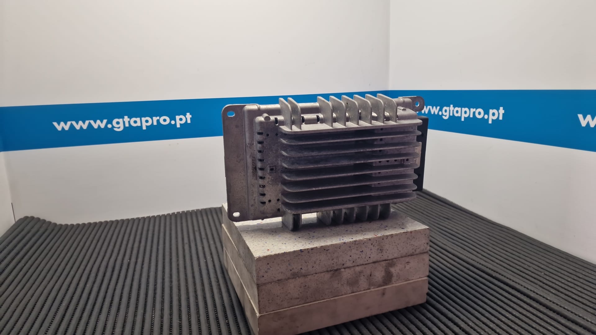 Speaker Amplifier