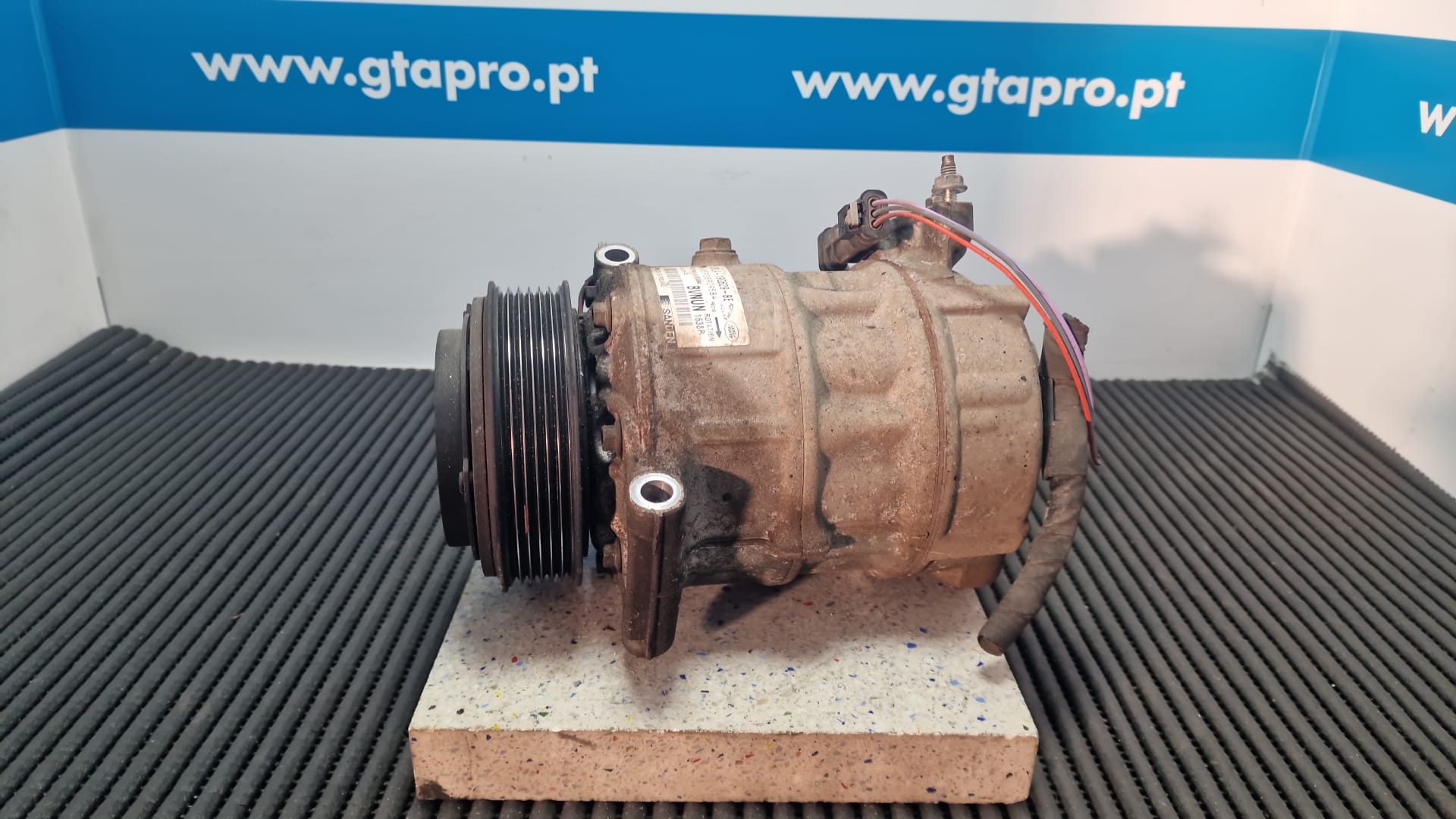 AC compressor