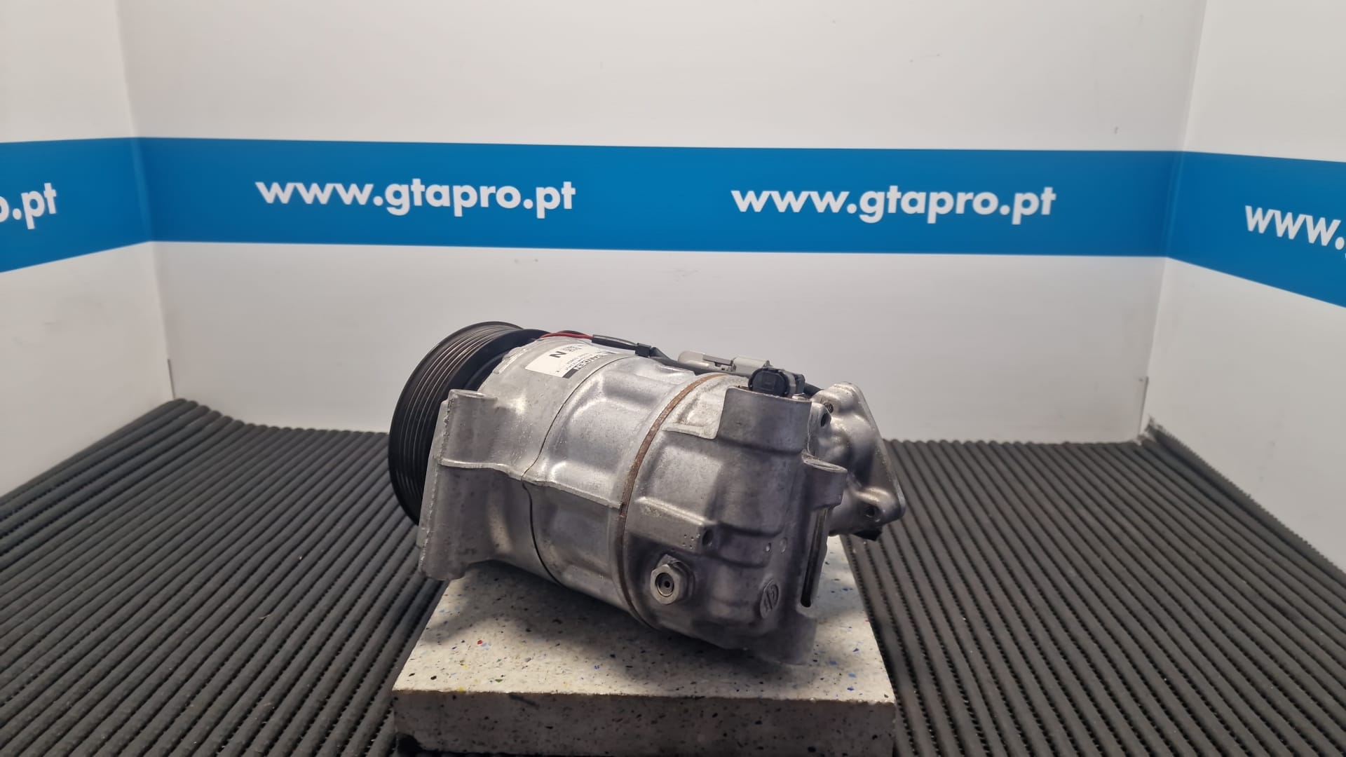 AC compressor