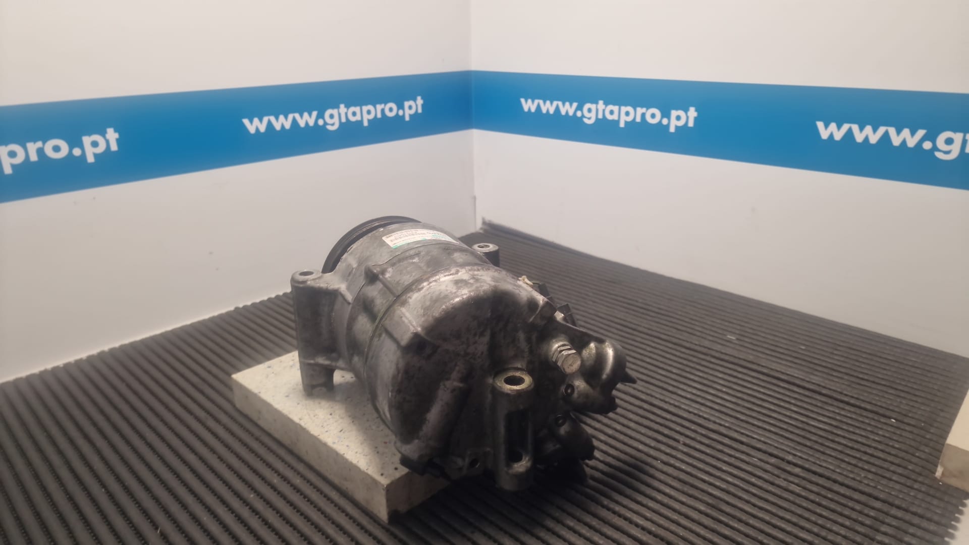 AC compressor