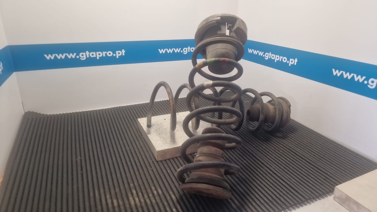 Suspension Spring Set