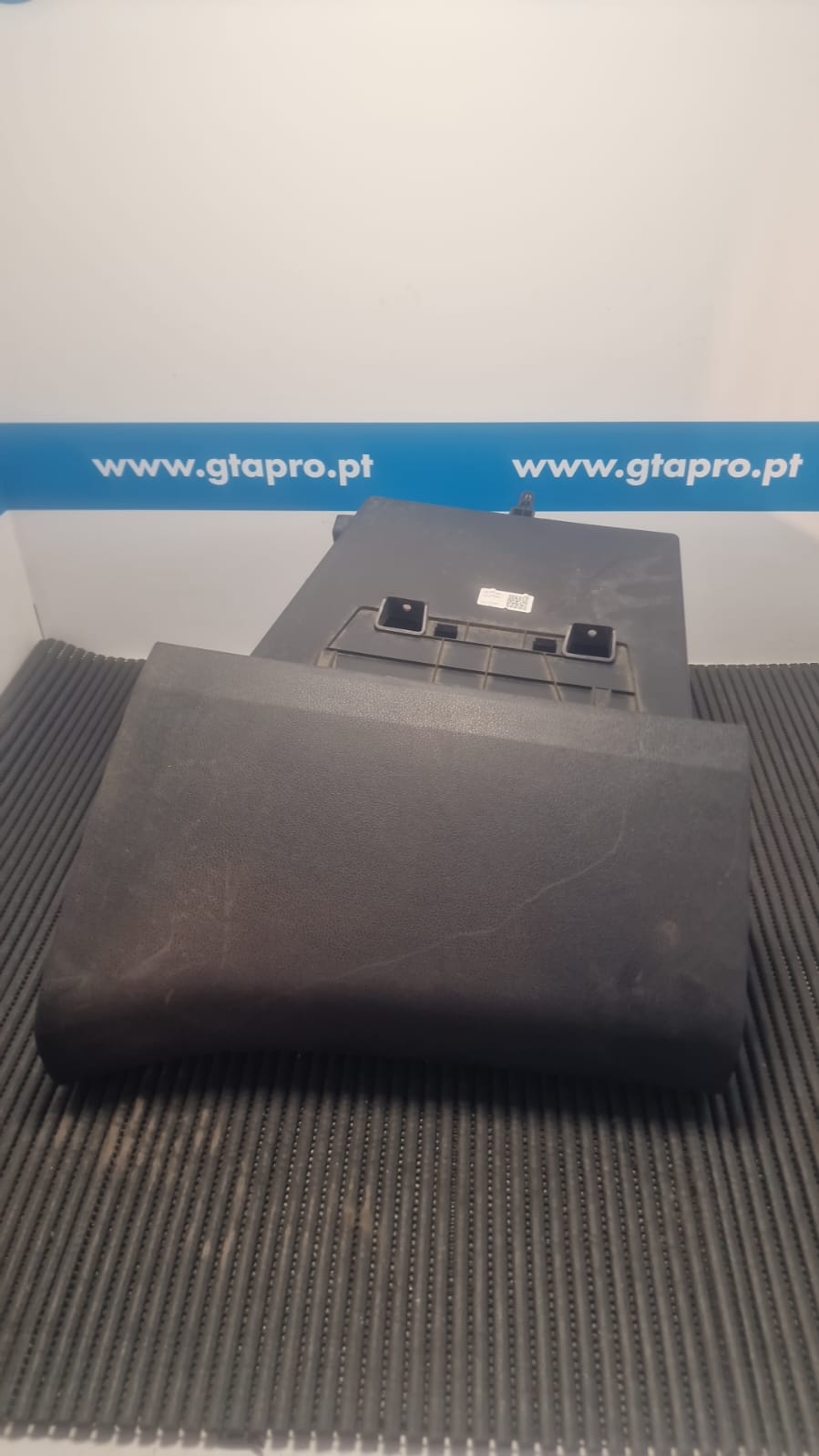 Glove Box / Compartment