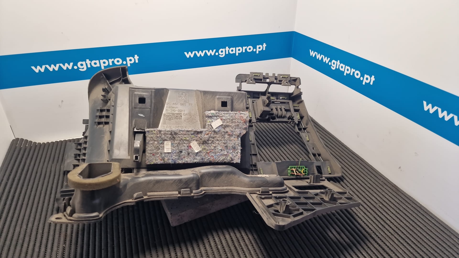 Glove Box / Compartment - PEUGEOT 3008 I MPV