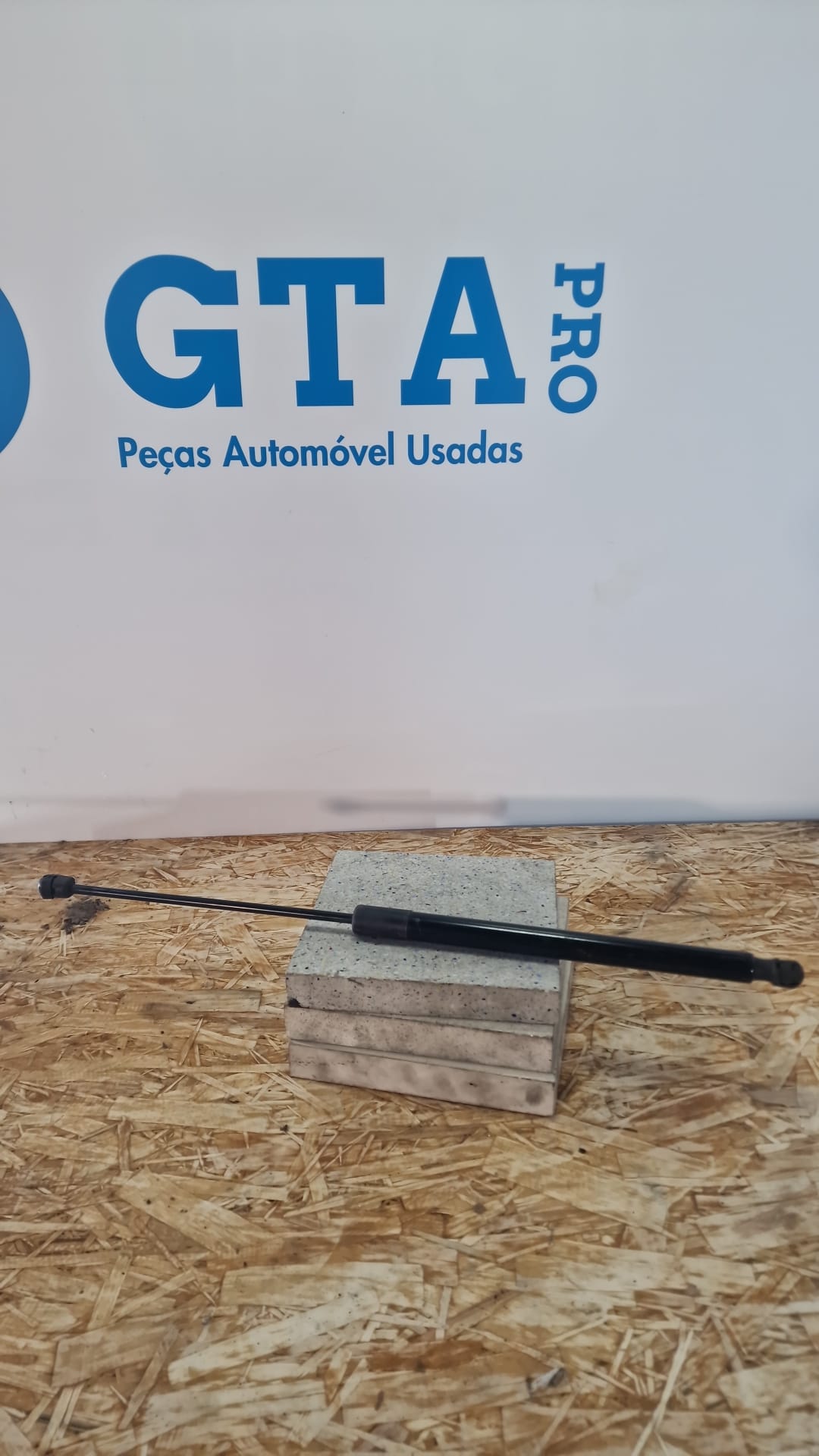 Kofferraum Shock Absorber - FIAT TIPO Schrägheck