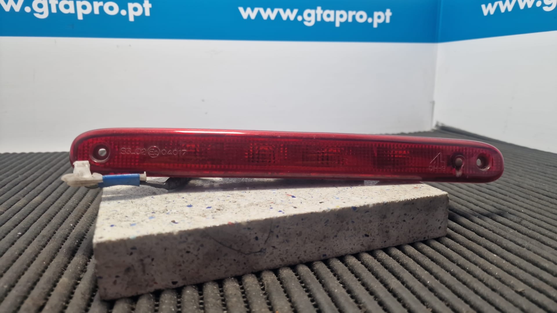 Additional stop light / 3rd stop light