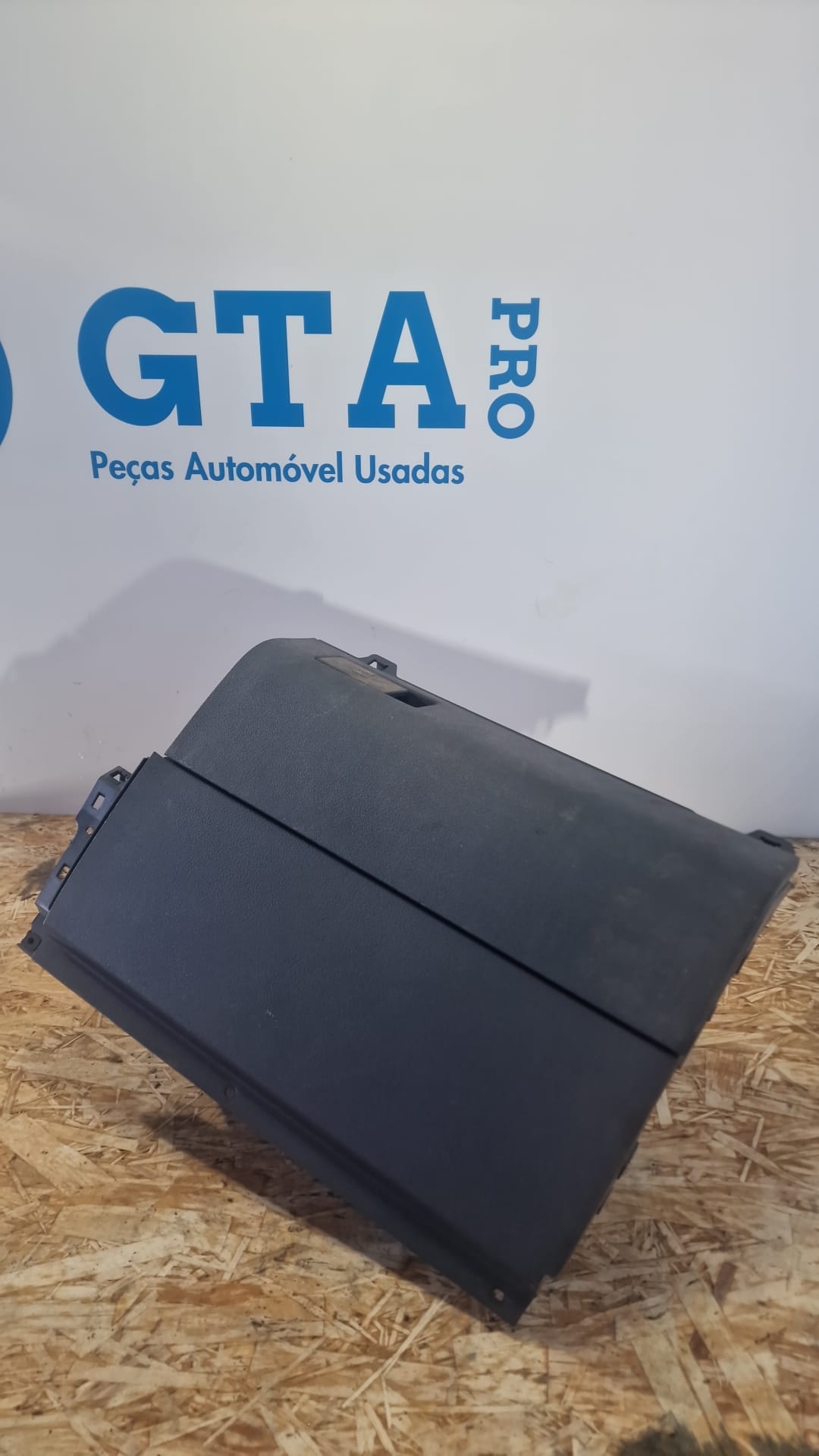 Glove Box / Compartment