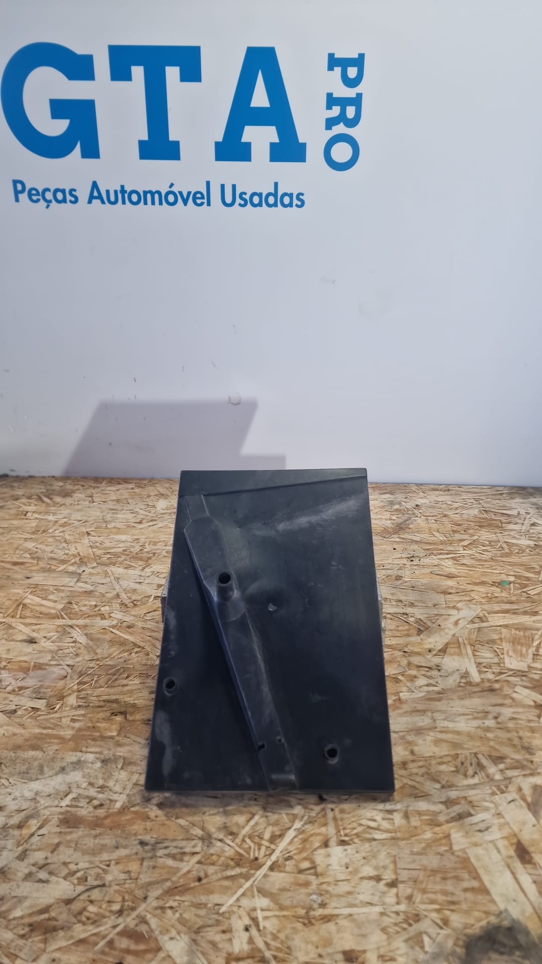 Batterieträgerverkleidung
