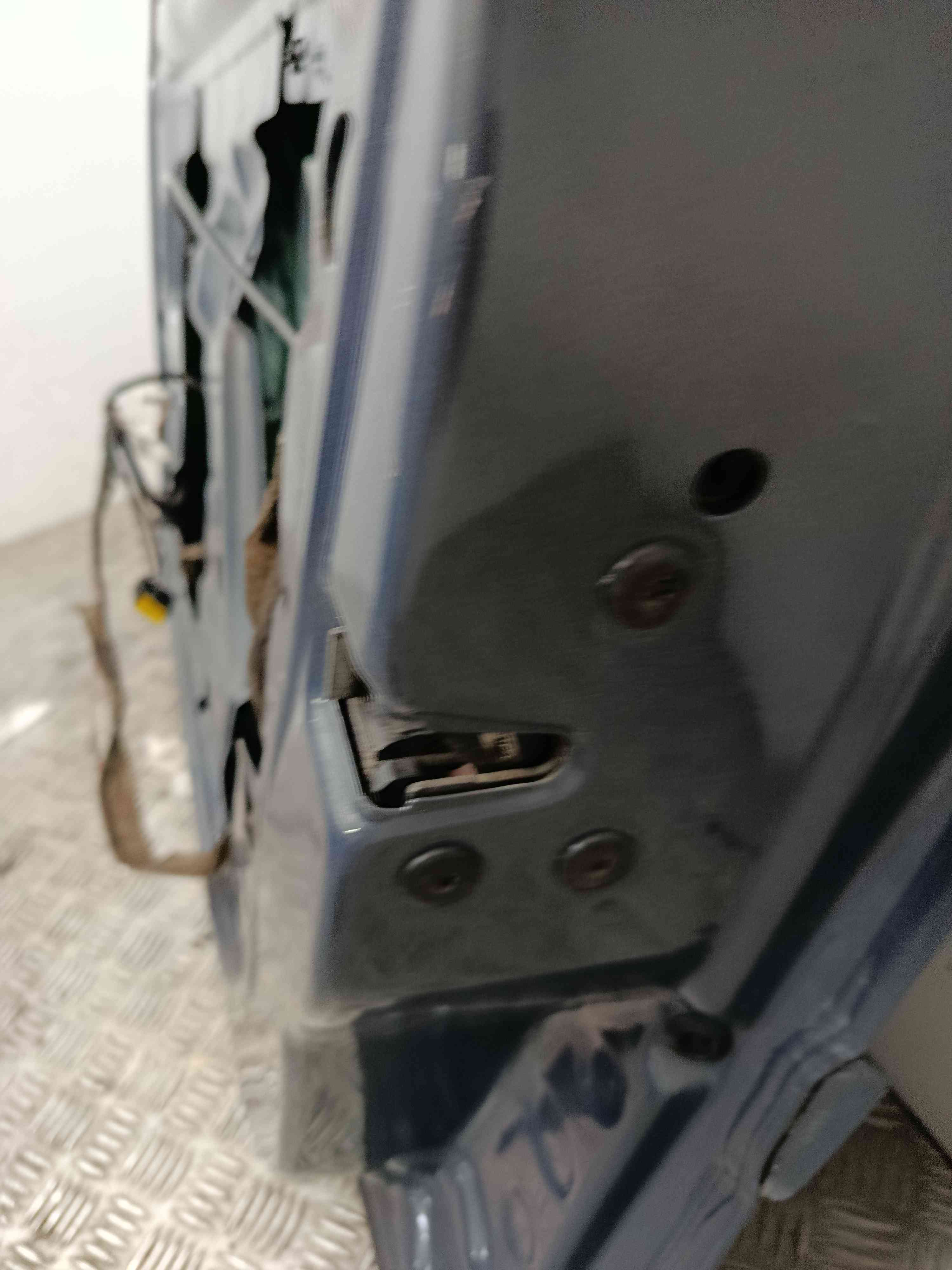 Cerradura / cierre puerta delantero derecho