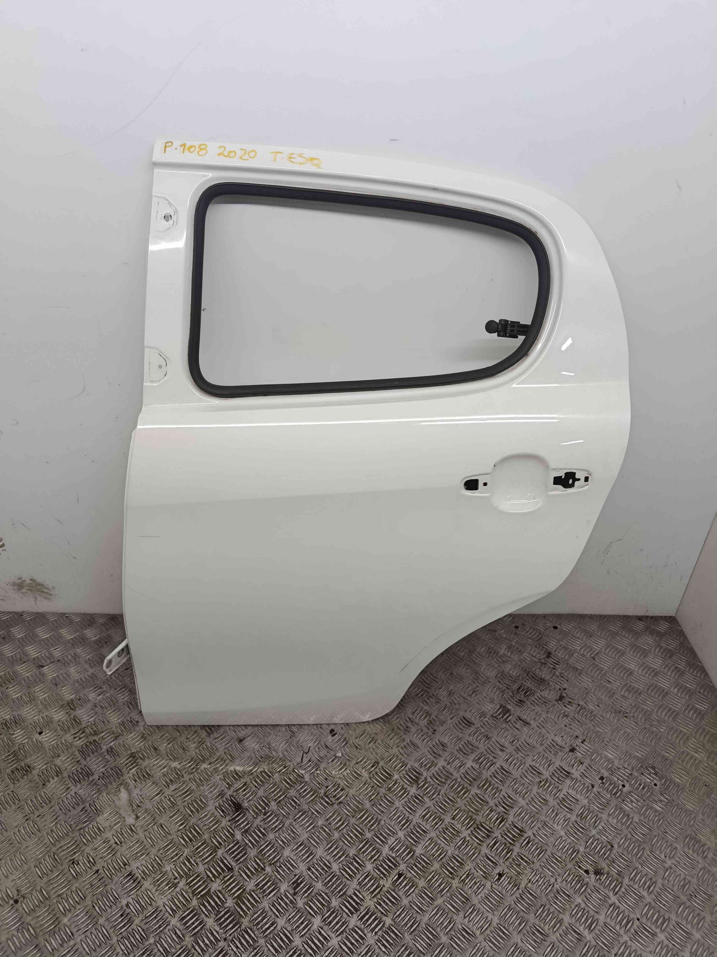 Puerta Trasera Izquierda