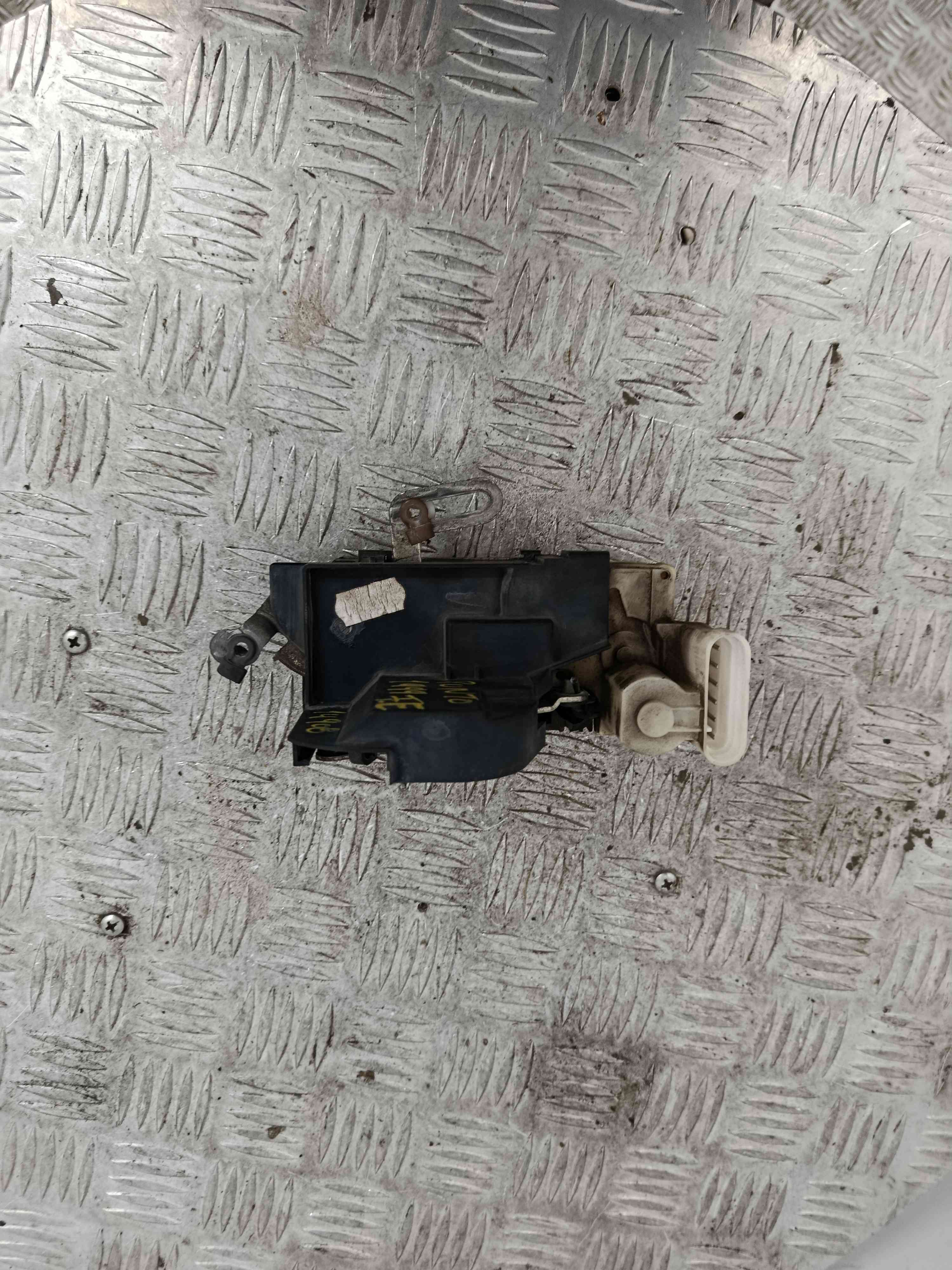 Cerradura / cierre puerta delantero izquierdo