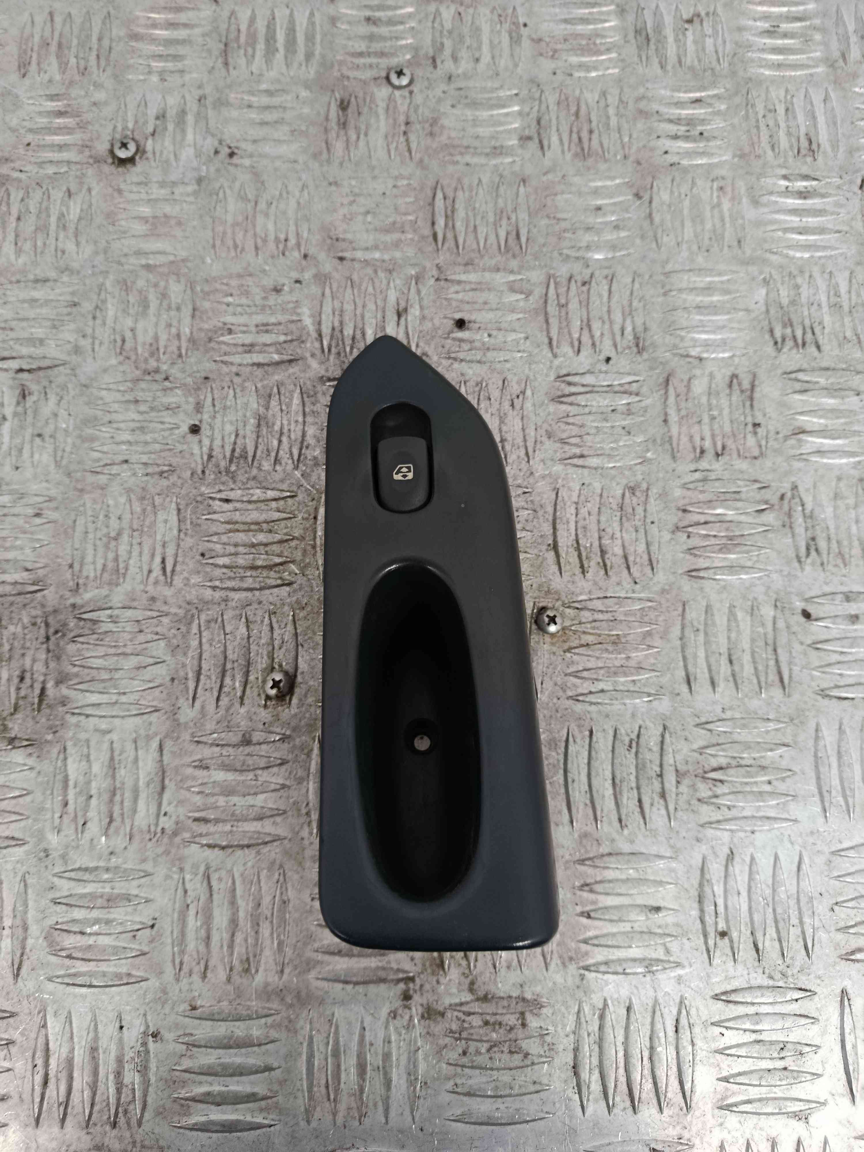 Mando / interruptor elevalunas trasero izquierdo