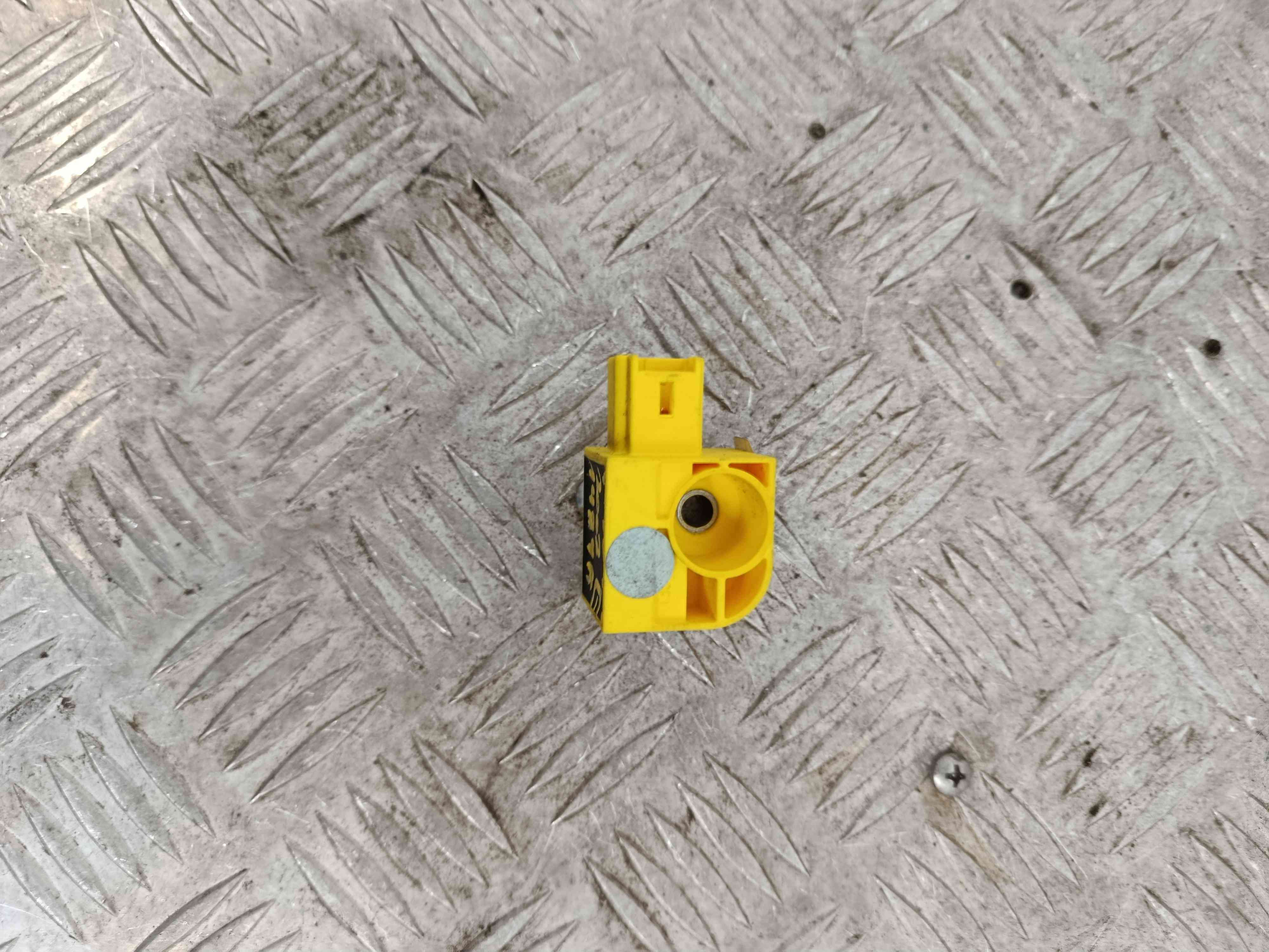 Links front Airbag Sensor
