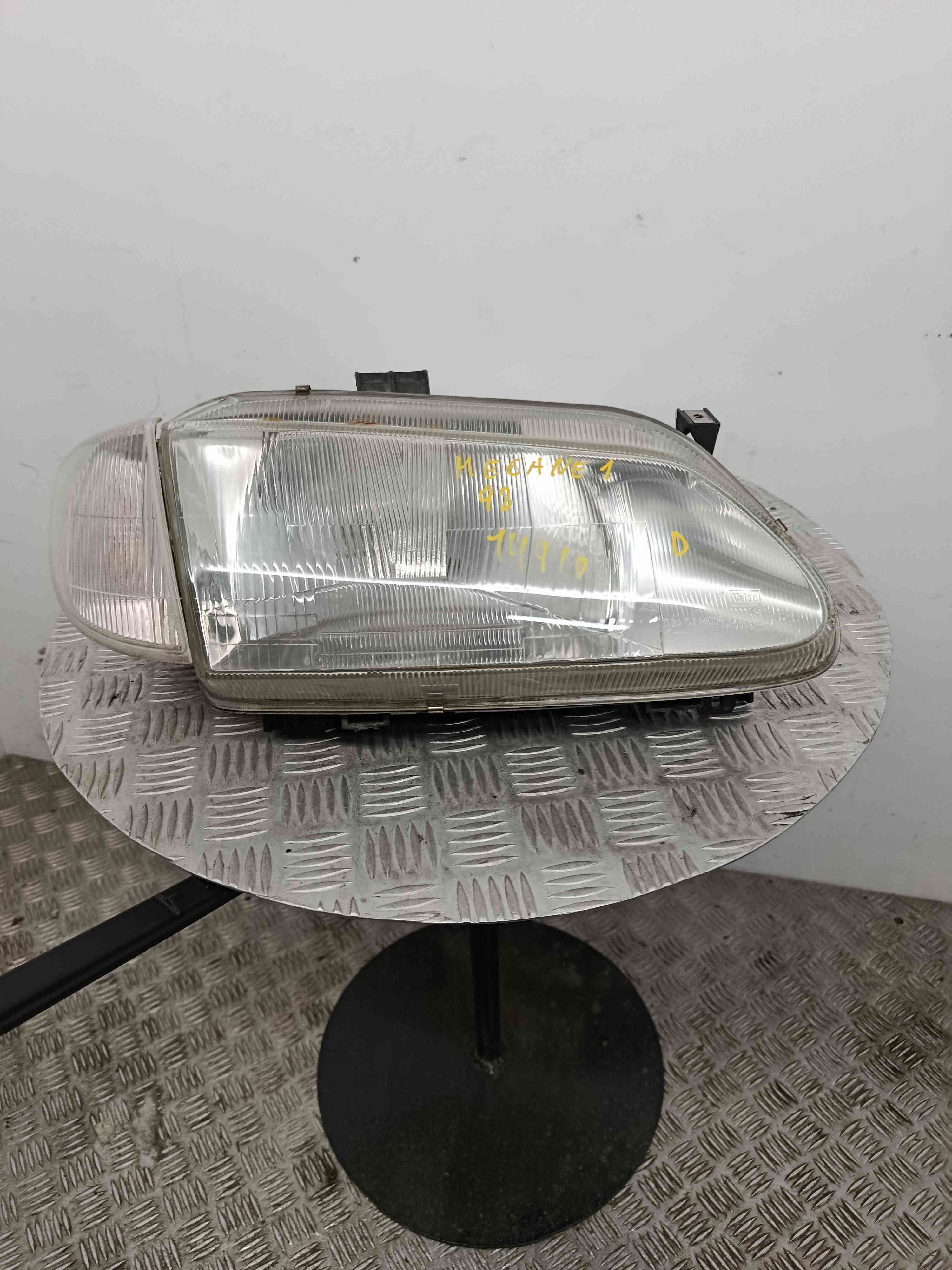 Right Headlight