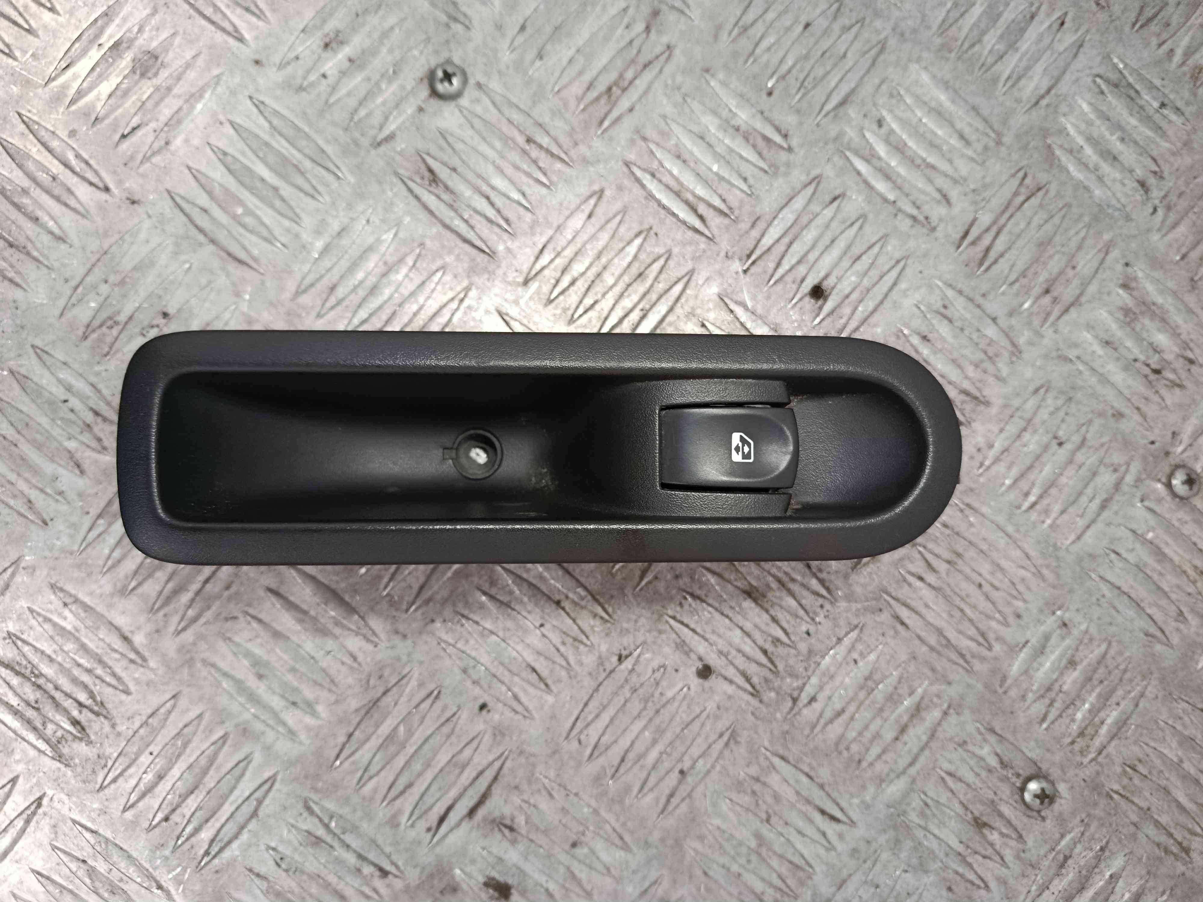 Links Rear Fenster control