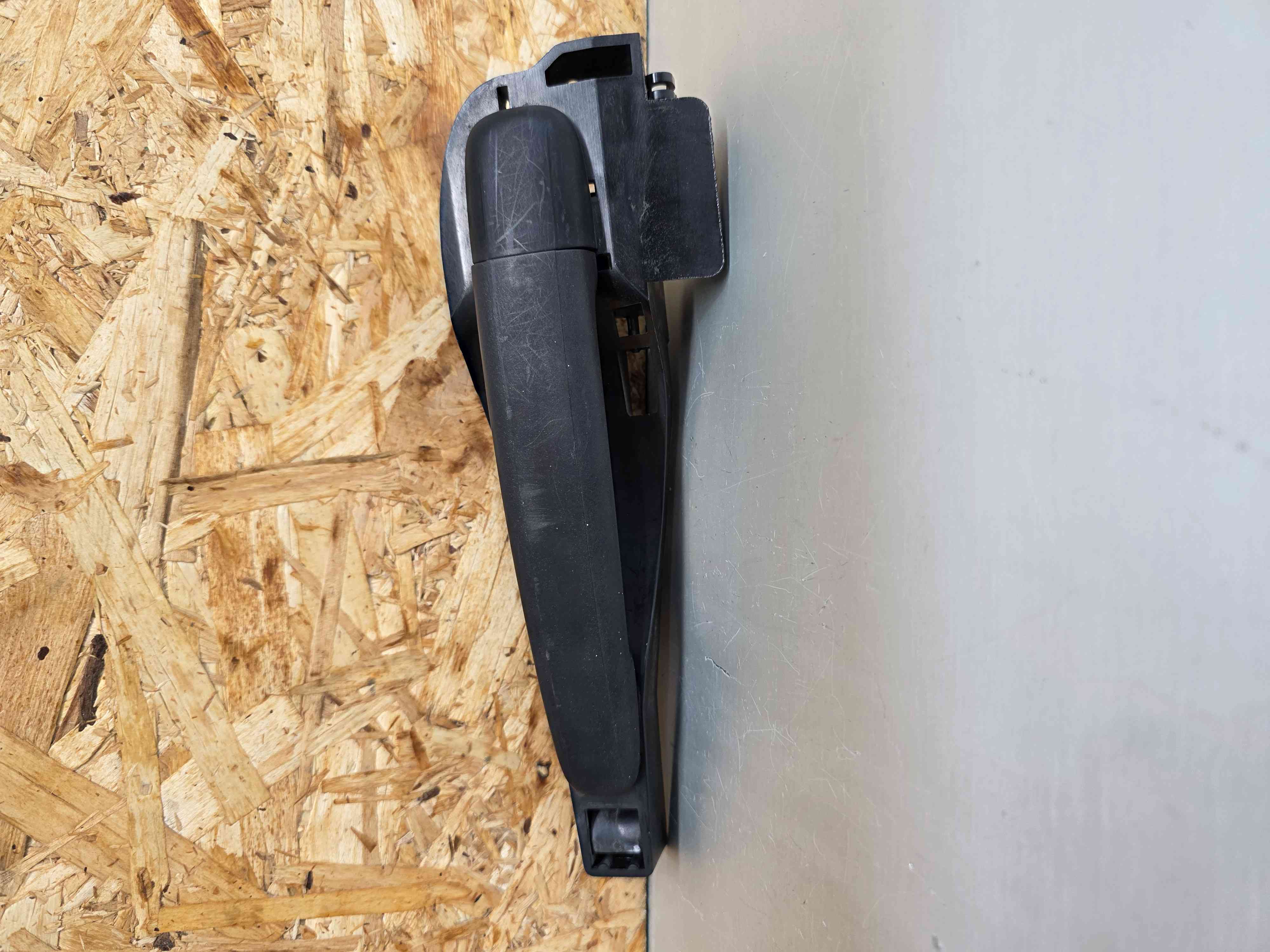 Exterior Right front door handle