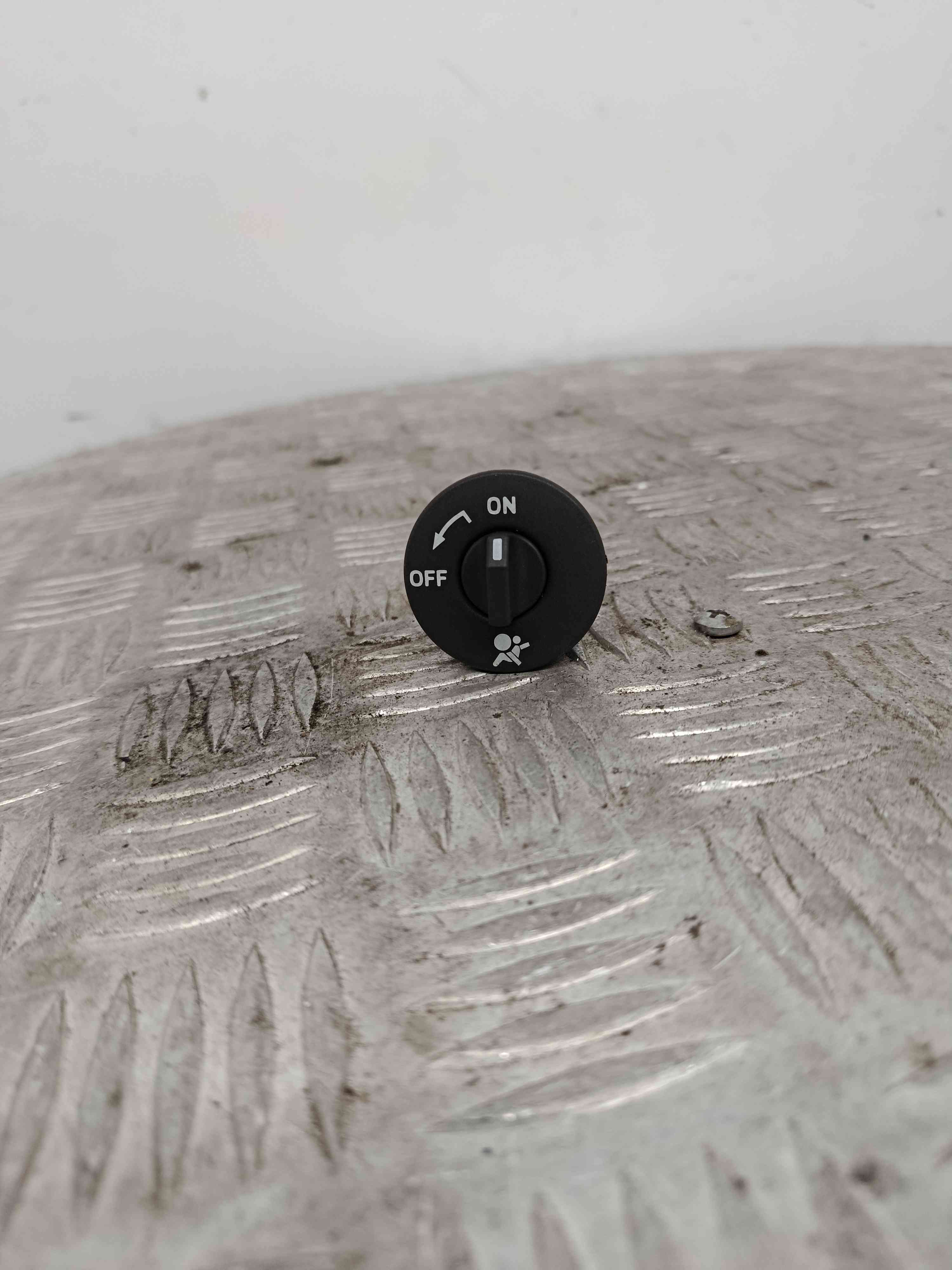 Airbag off switch