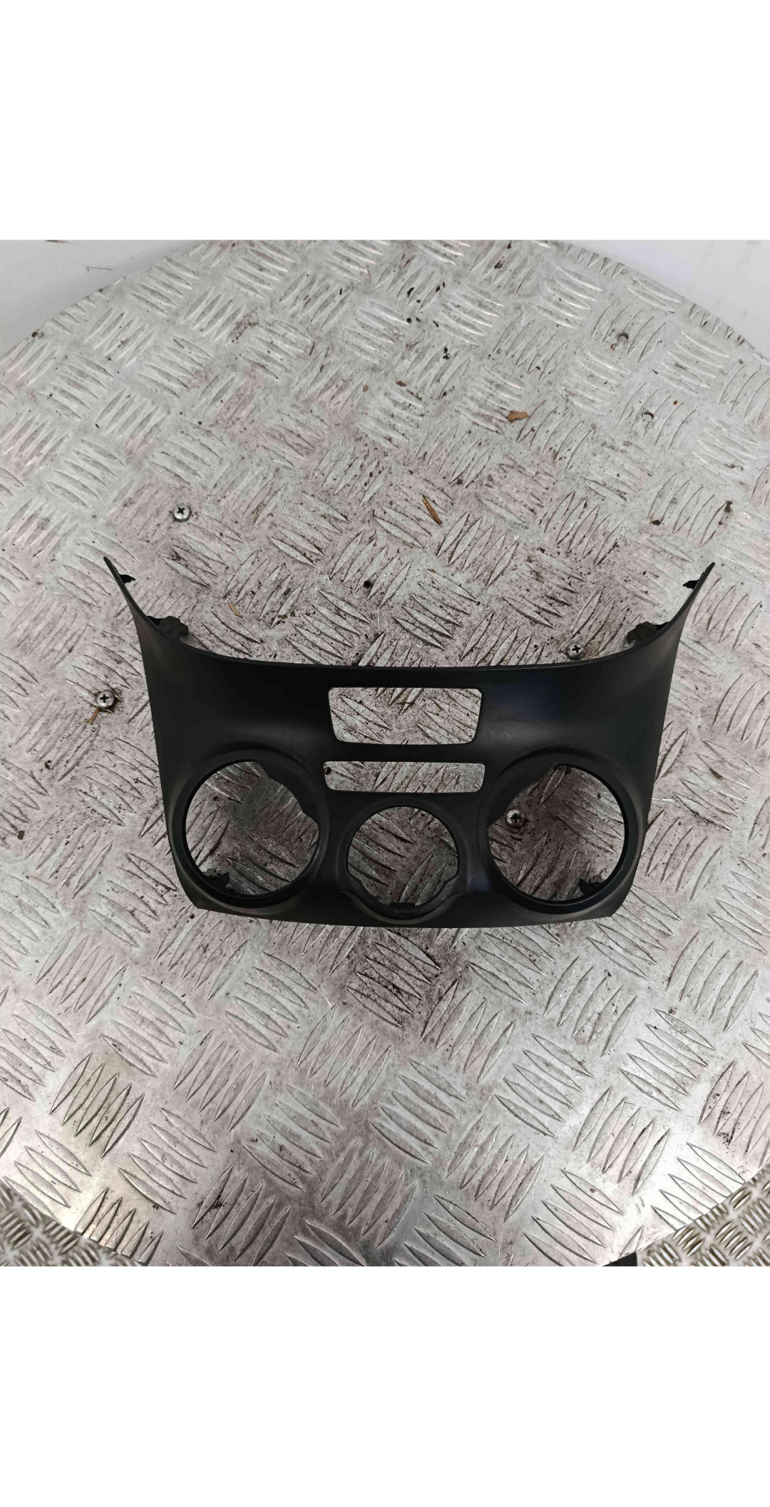 Dashboard trim