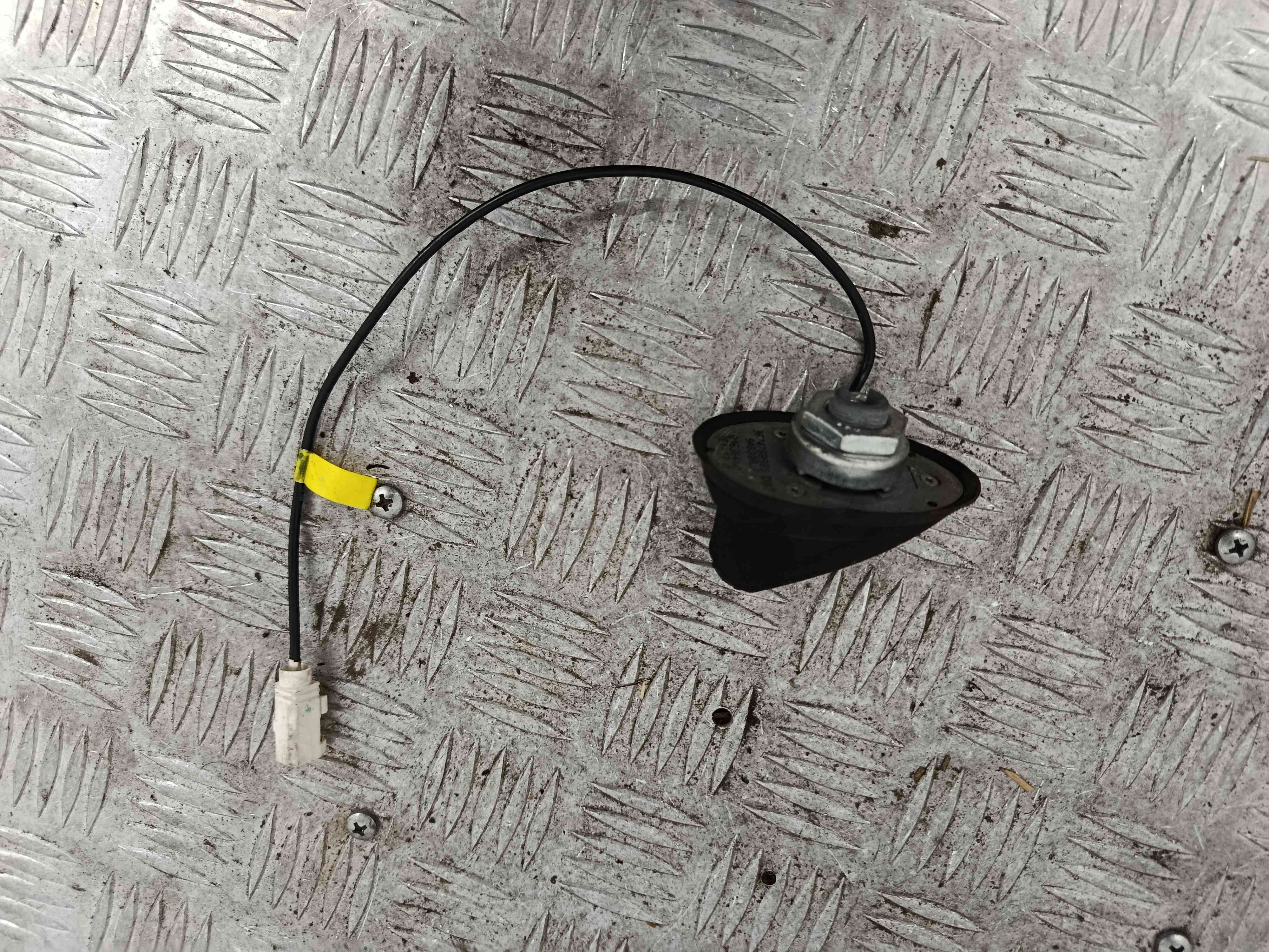 Antenna base