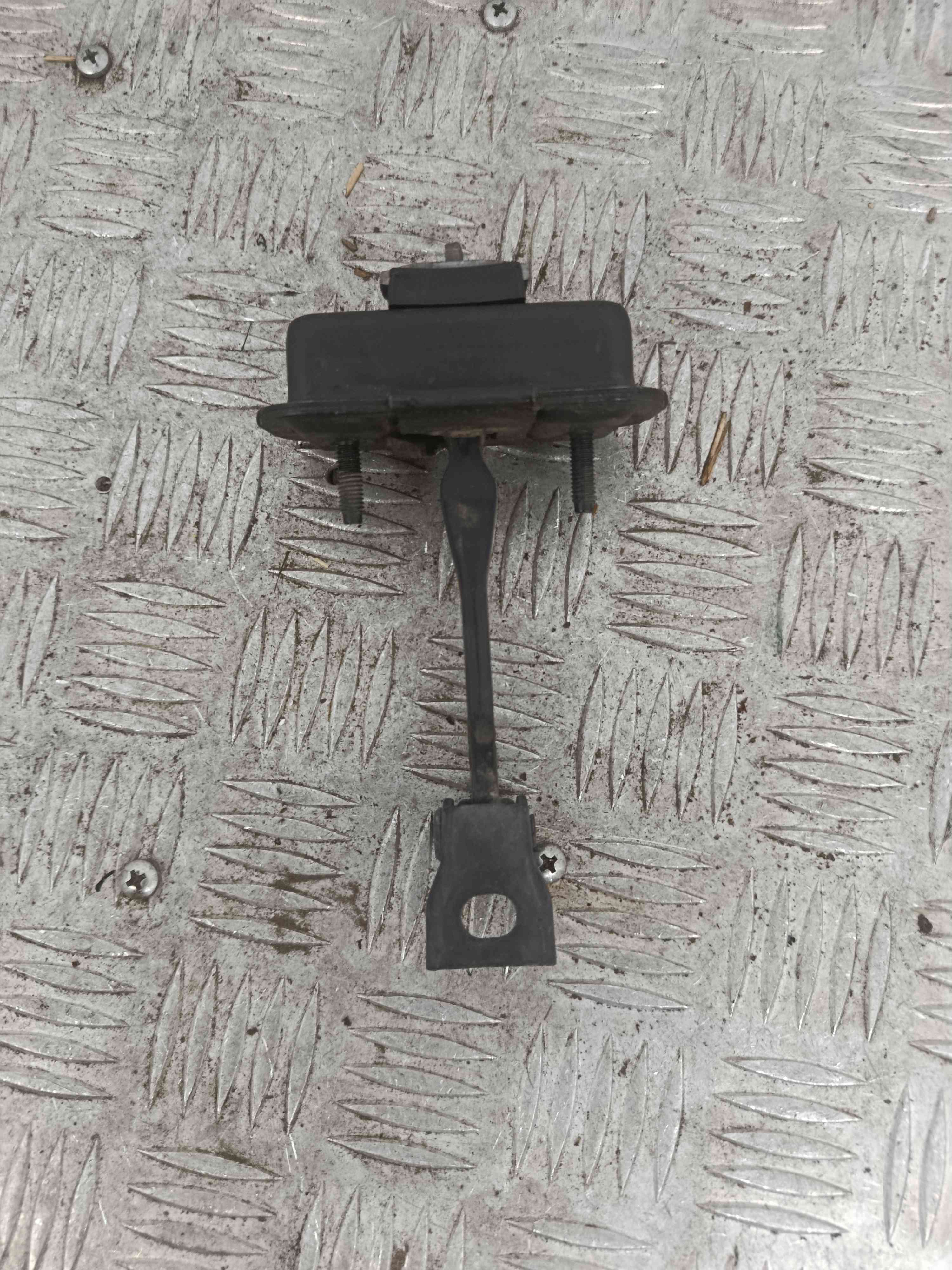 Right rear Door limiter