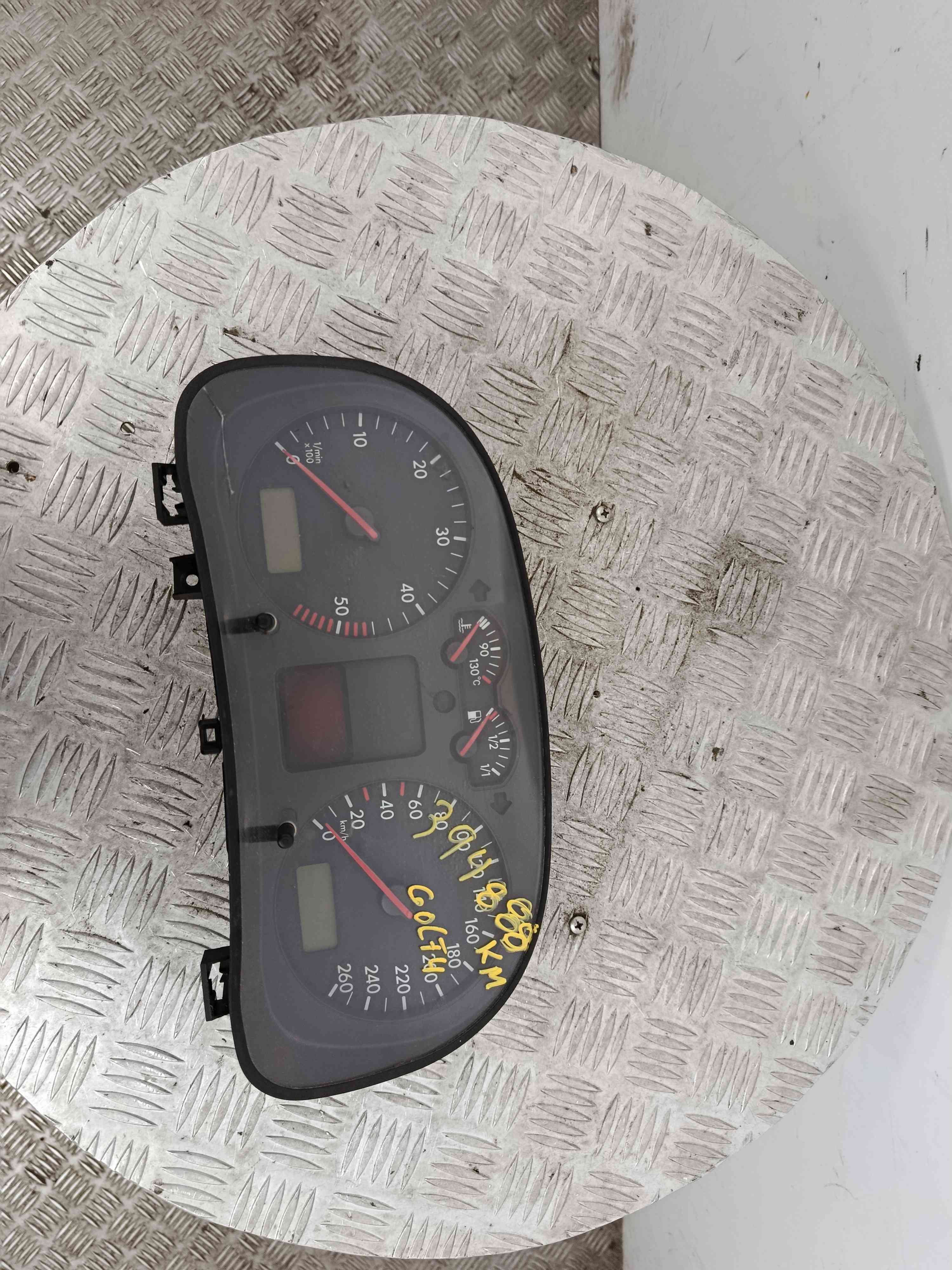 Instrument cluster