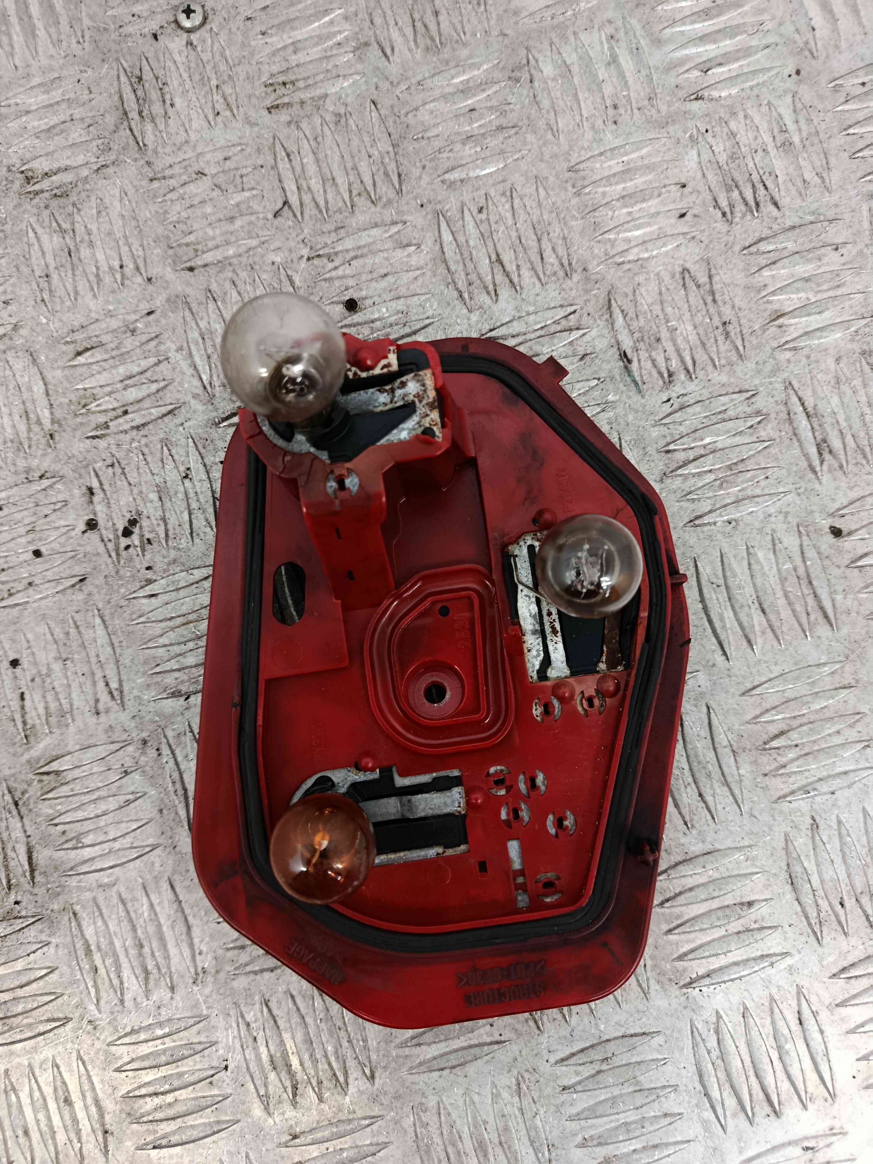 Suporte Lampadas Tras Esquerdo