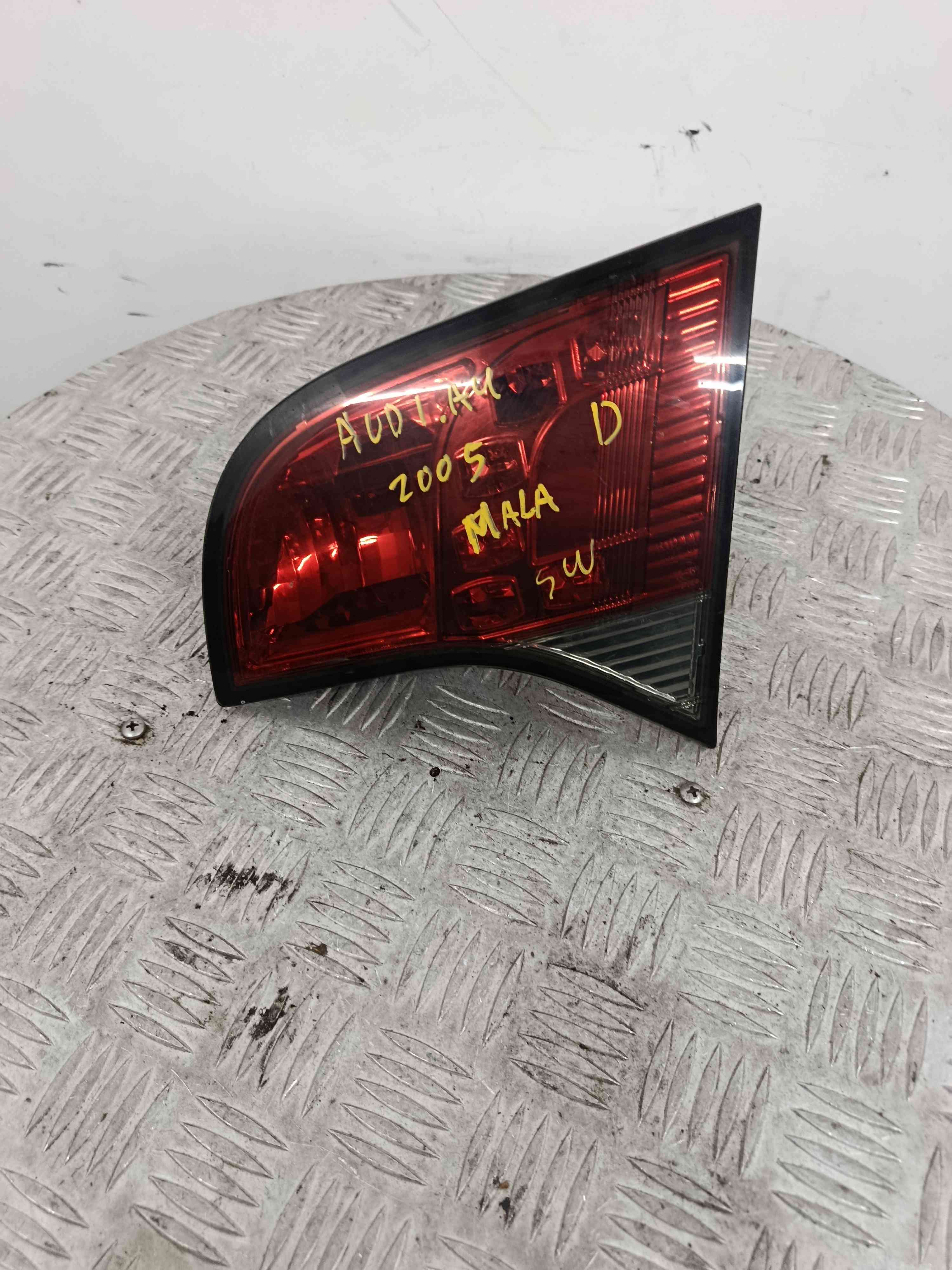 Right Tailgate light