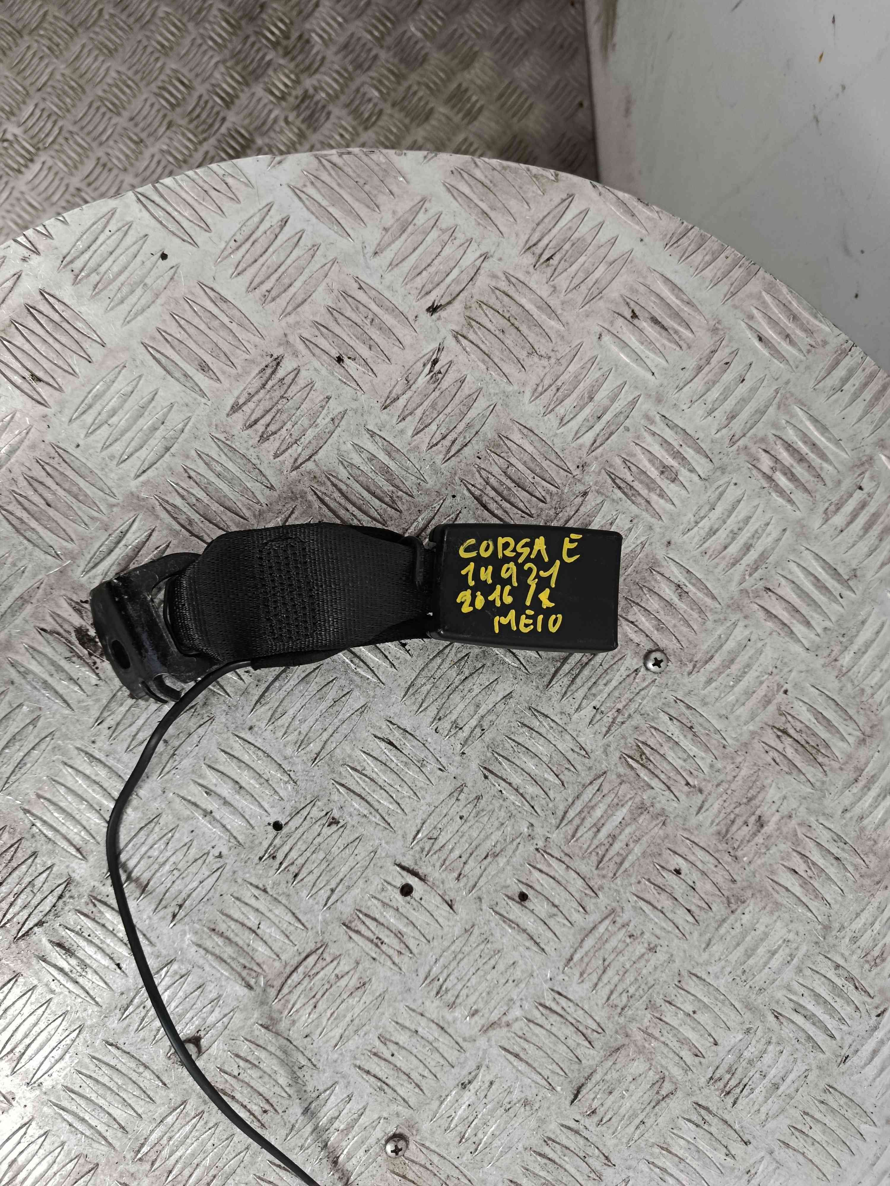 Boucle de ceinture avant gauche