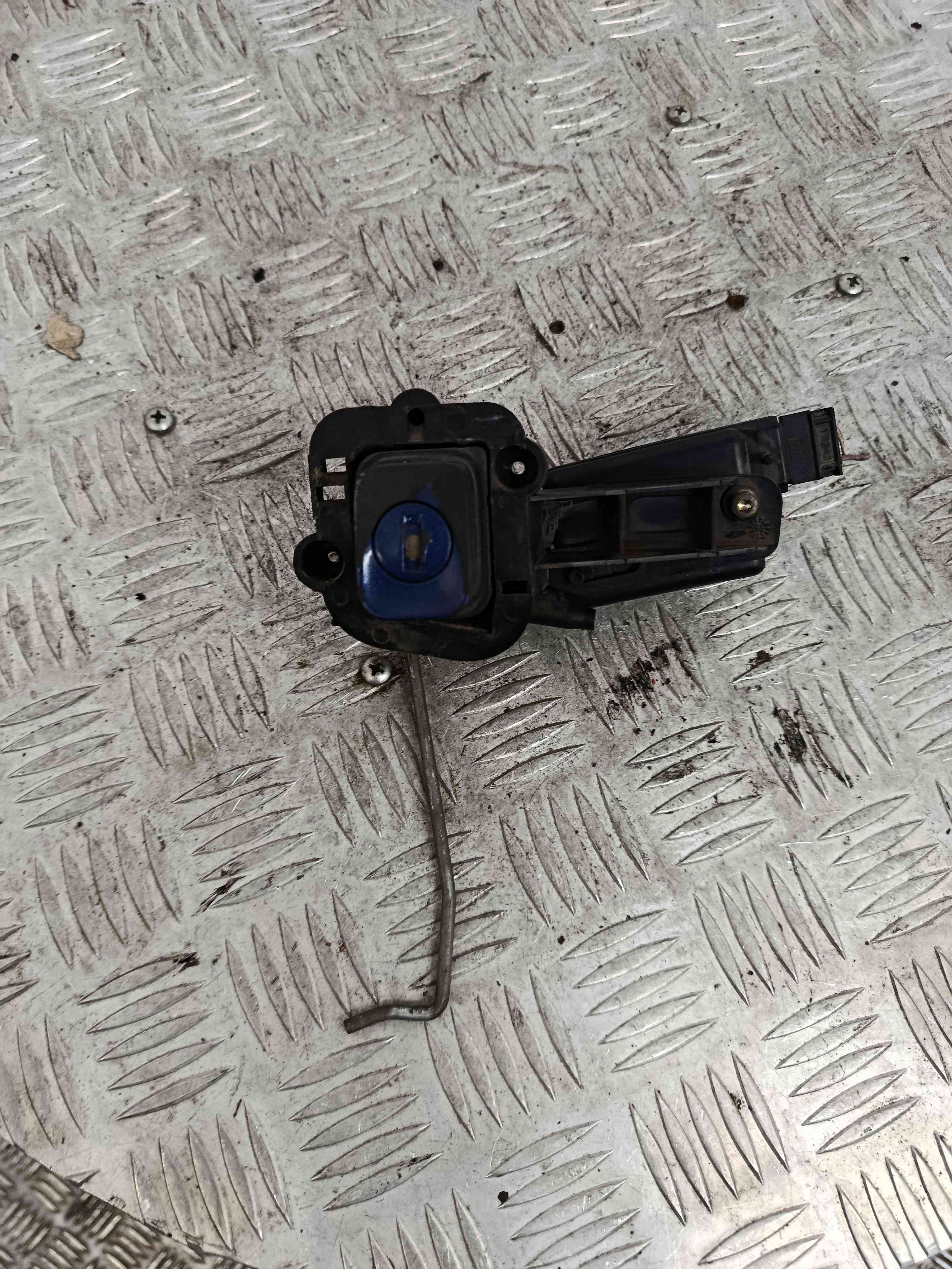 Outside Door Handle of Rear Door