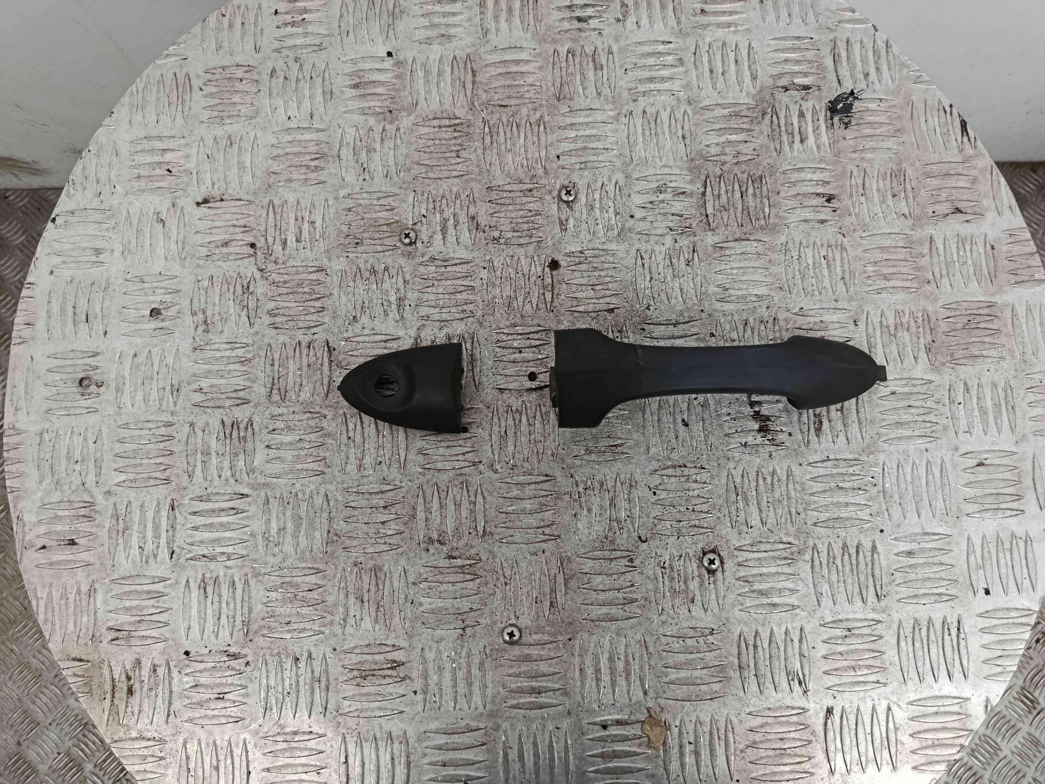 Exterior Left Door Handle