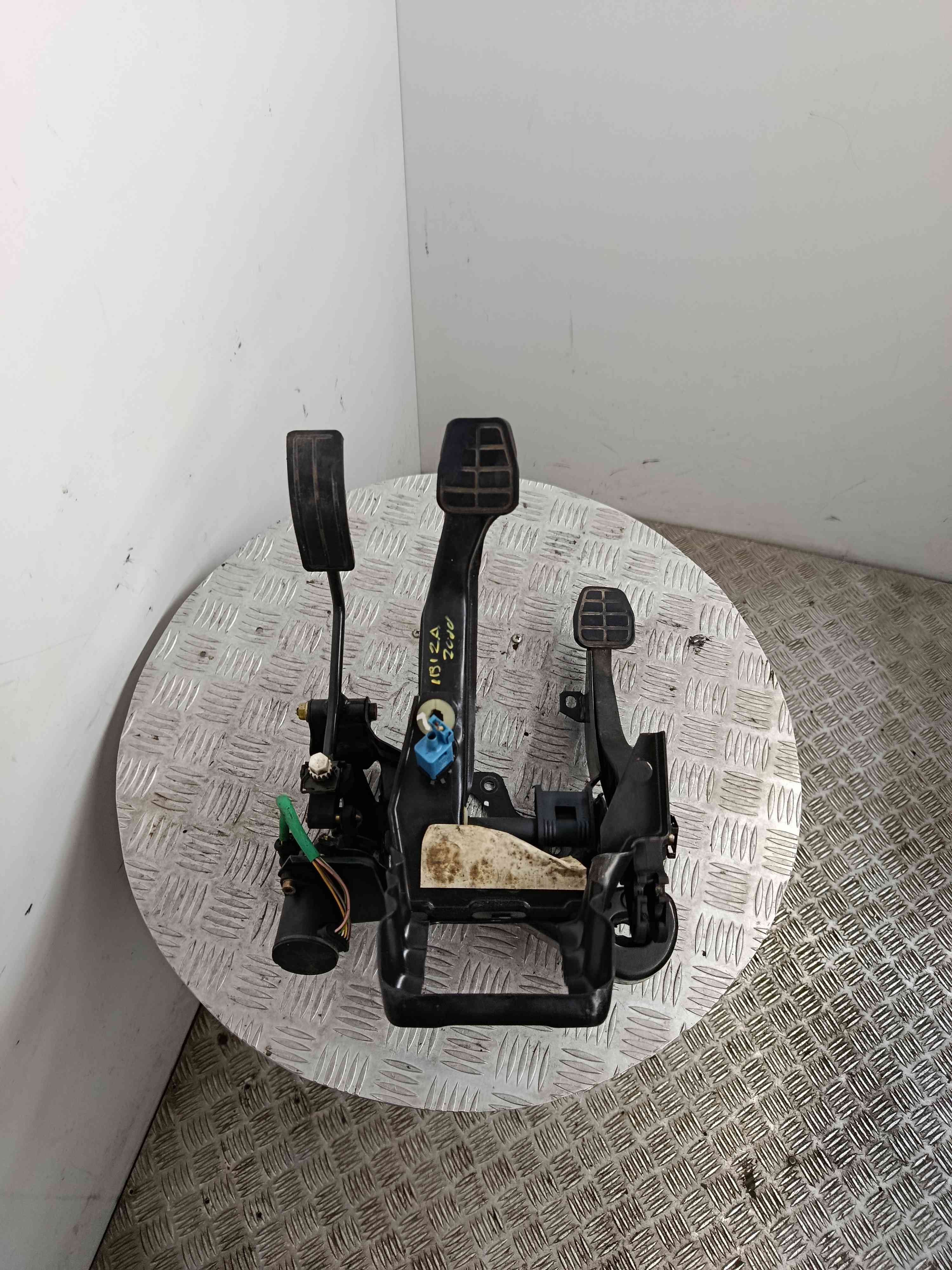 Pedal set
