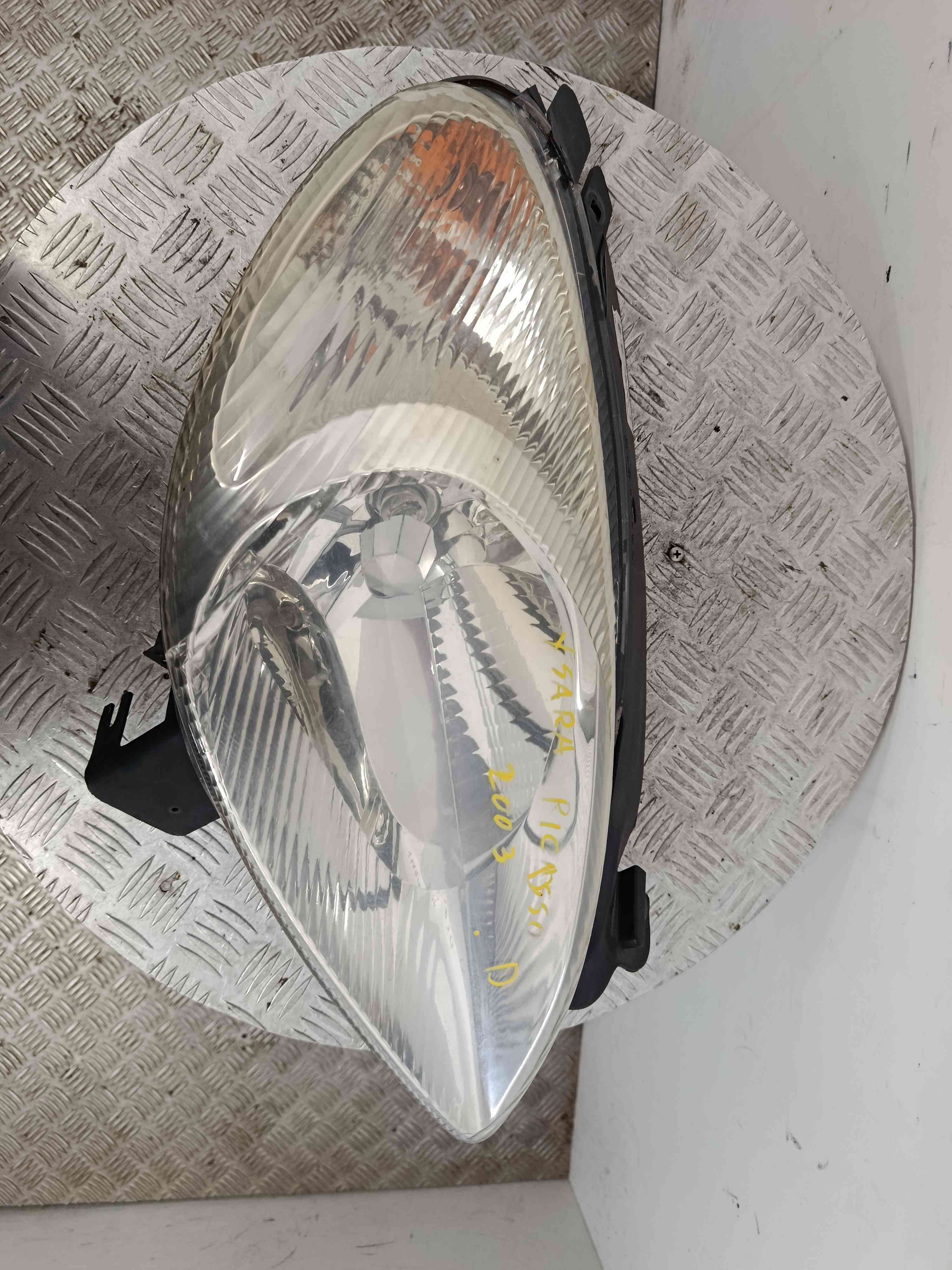 Ótica / Farol Direito