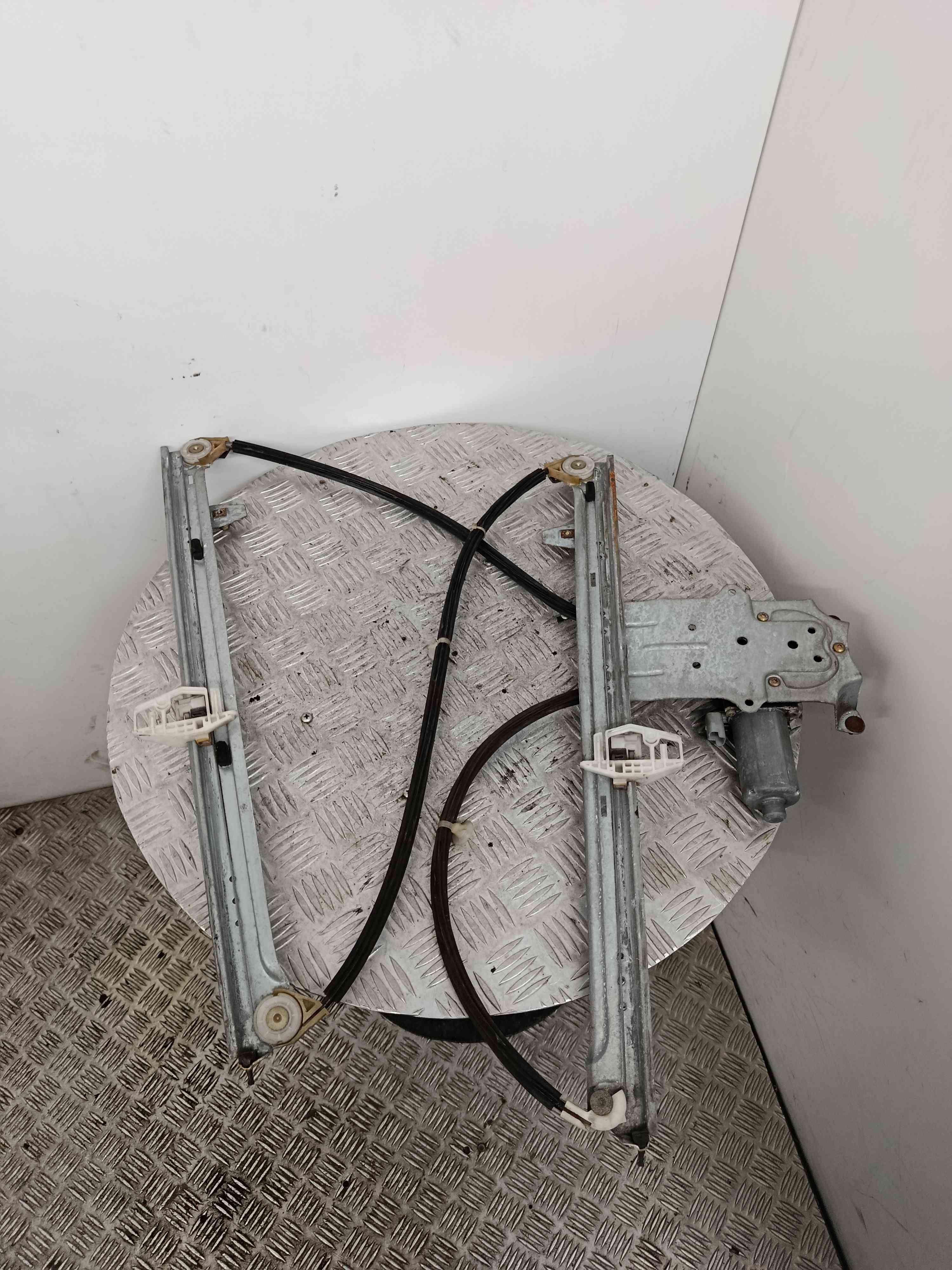 Right front window regulator