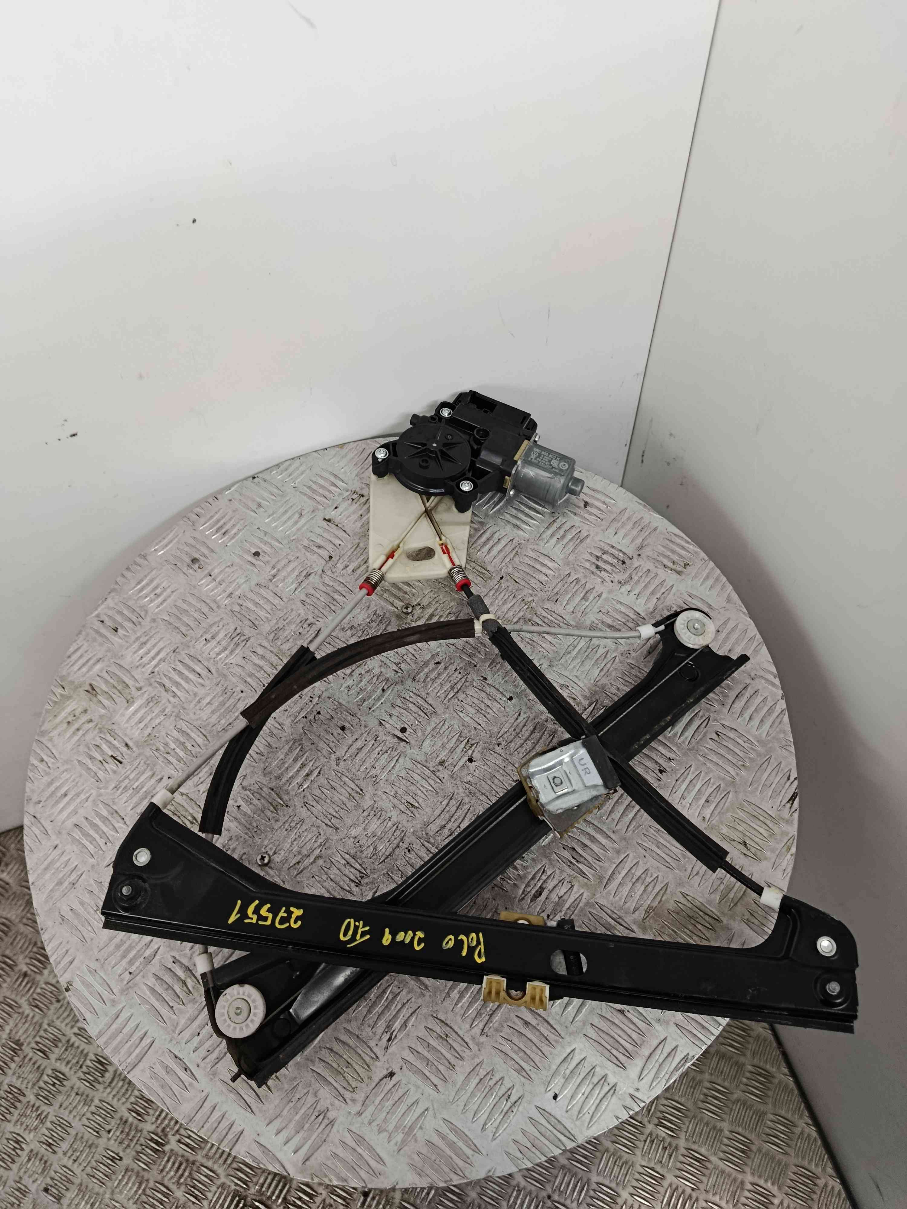 Right front window regulator