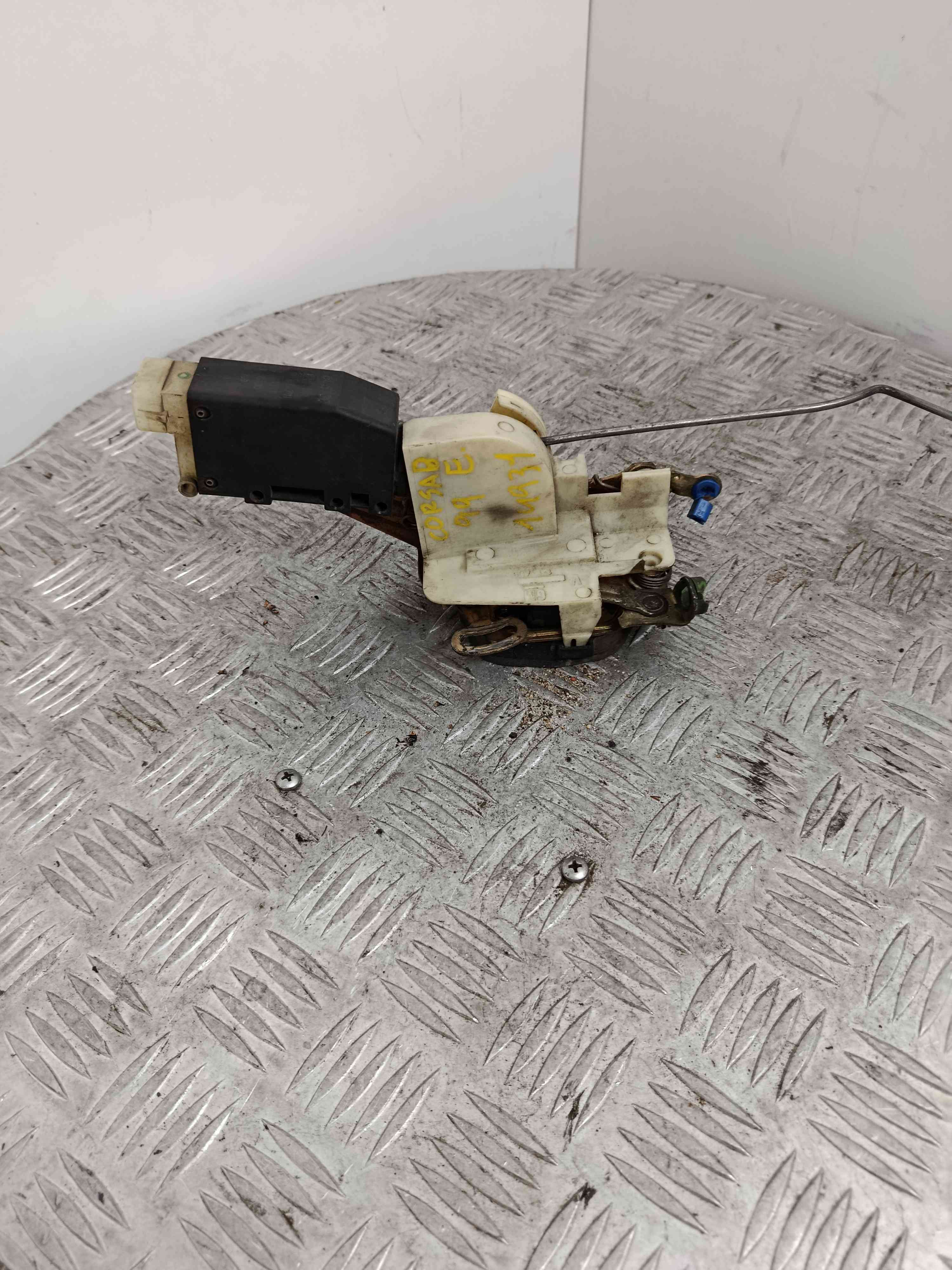 Left Door Lock / Latch