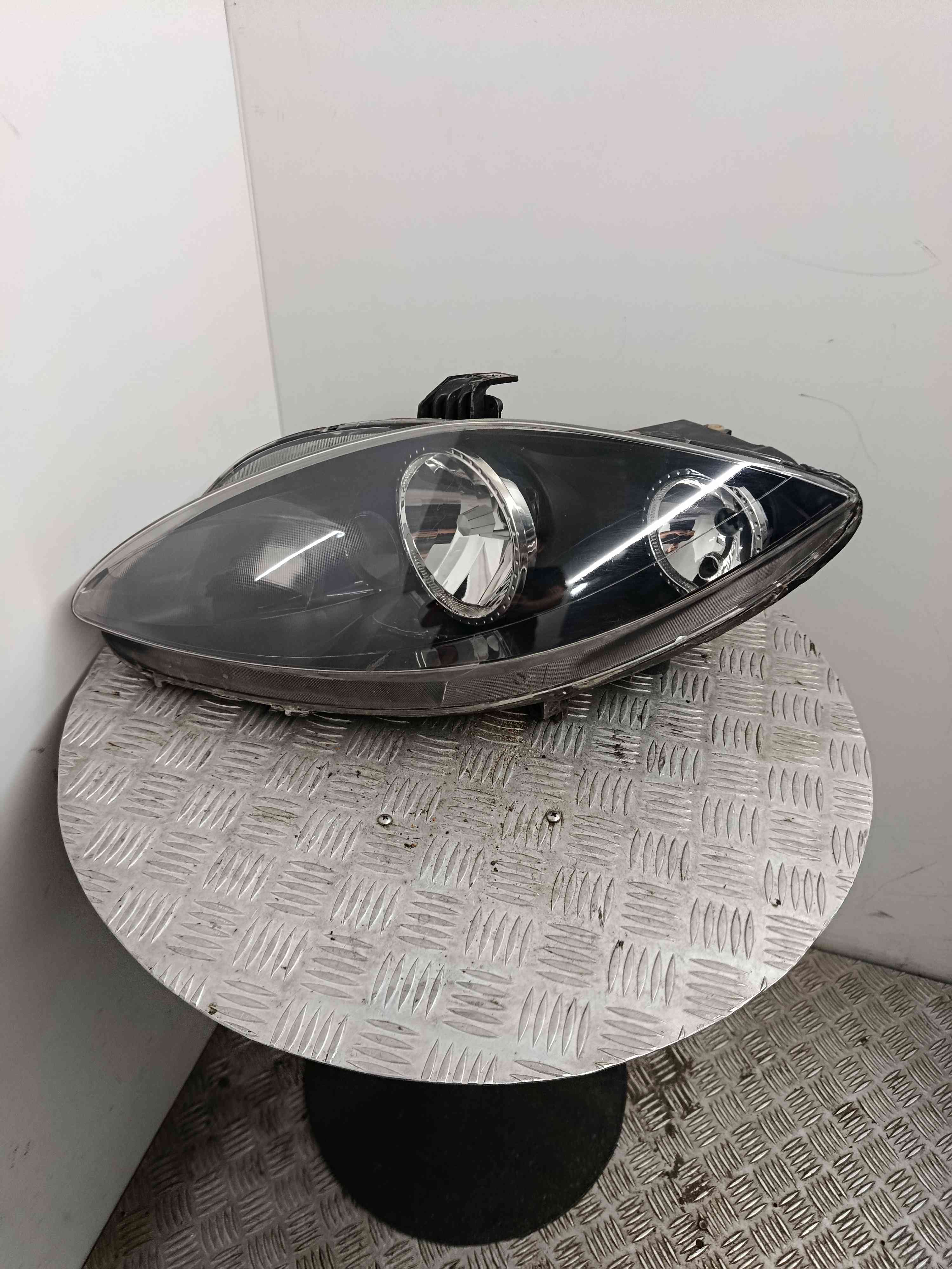 Left Headlight